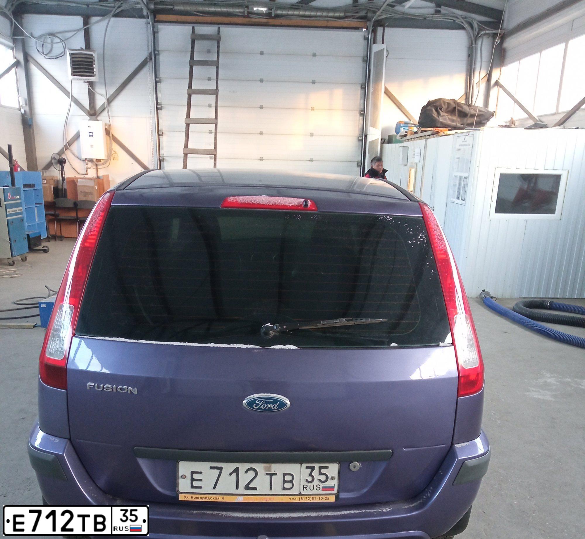 Фото автомобиля FORD FUSION, 2007 — госномер В222КЕ35. Цвет: СИРЕНЕВЫЙ