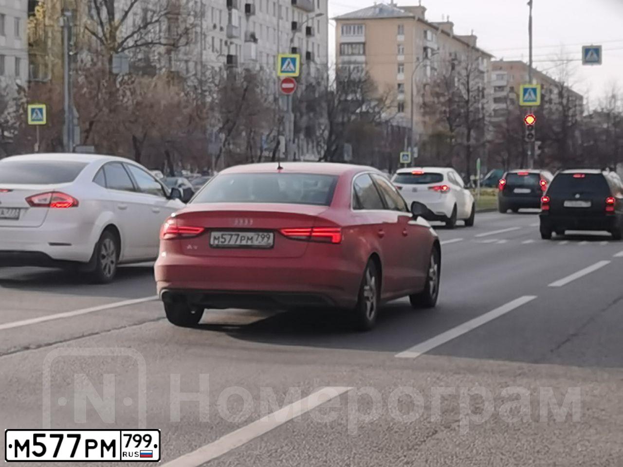 Фото автомобиля AUDI A3, 2019 — госномер М577РМ799. Цвет: Красный
