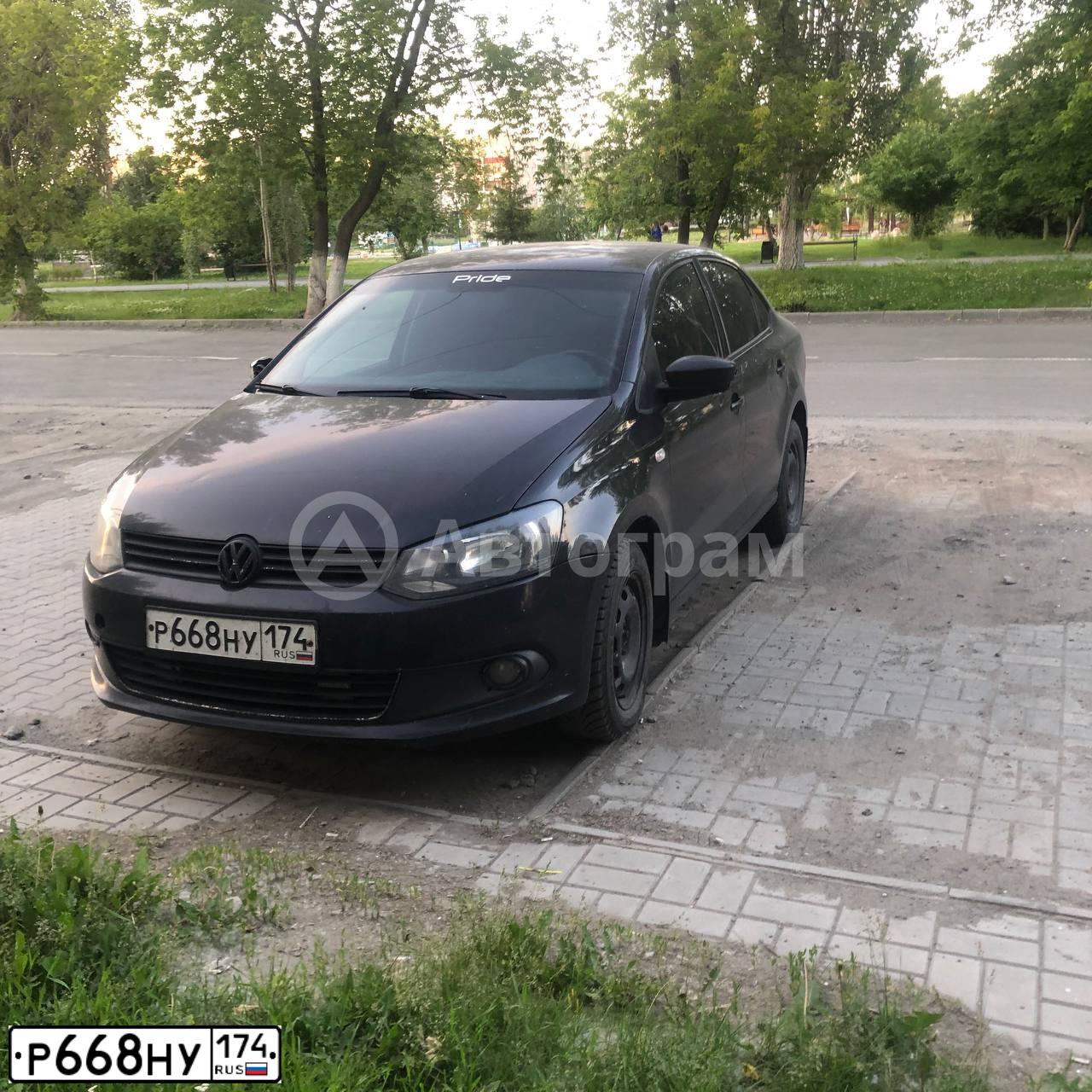 Фото автомобиля VOLKSWAGEN POLO, 2011 — госномер К212КВ774. Цвет: ЧЕРНЫЙ