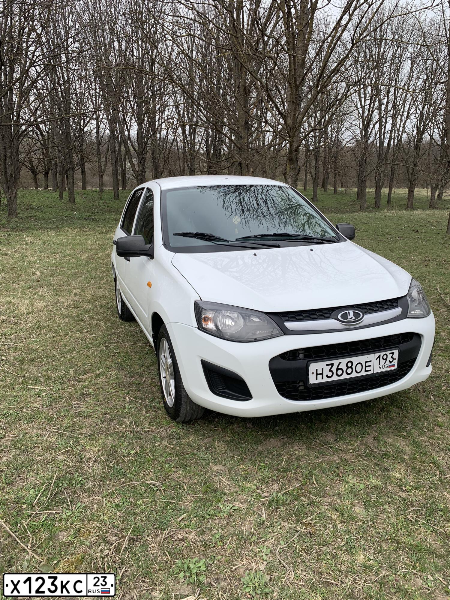 Фото автомобиля LADA 2192 KALINA, 2015 — госномер Х650НО193. Цвет: Белый