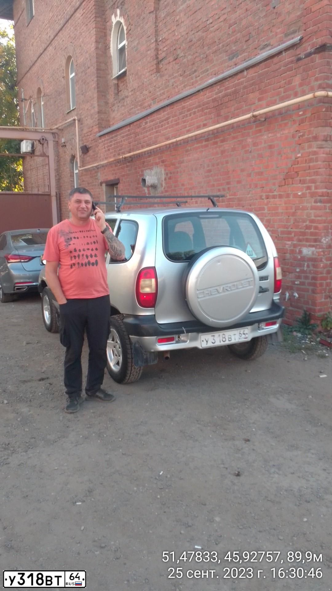 Фото автомобиля CHEVROLET NIVA, 2003 — госномер В191ВН96. Цвет: СЕРЕБРИСТЫЙ