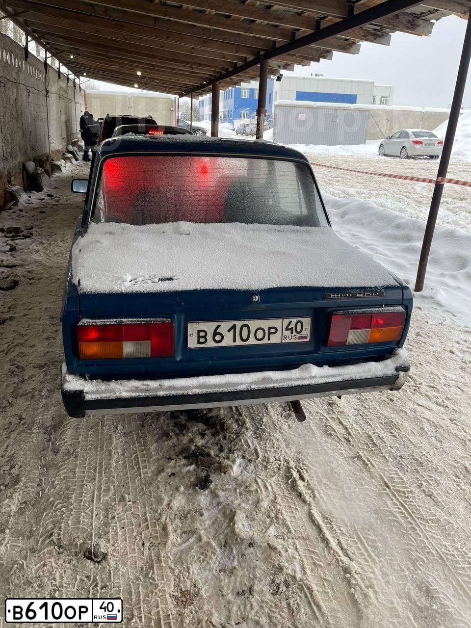 Фото автомобиля LADA 2105 LADA, 2004 — госномер В610ОР40. Цвет: сине-зеленый