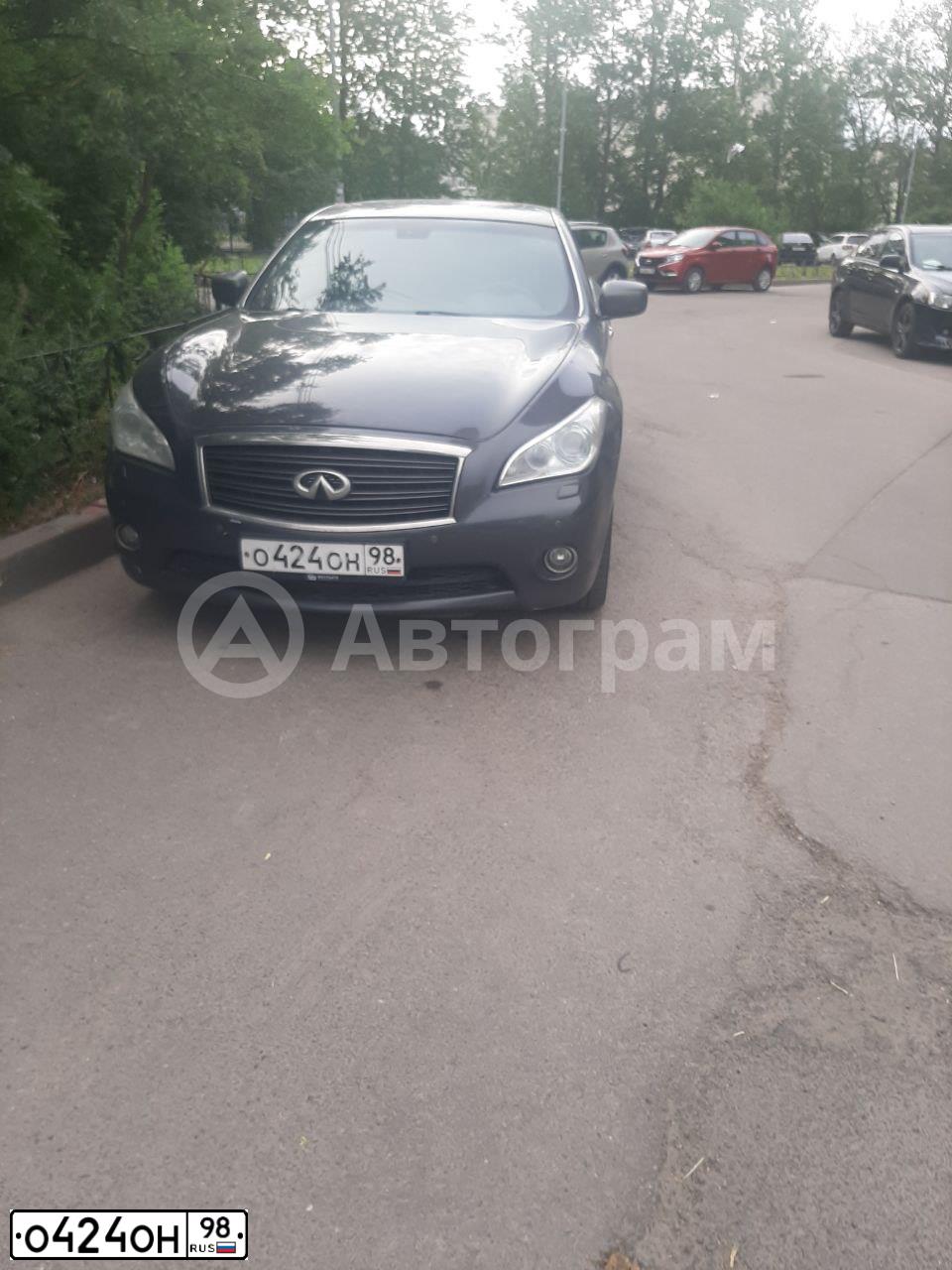 Фото автомобиля INFINITI M, 2010 — госномер Р440ВК29