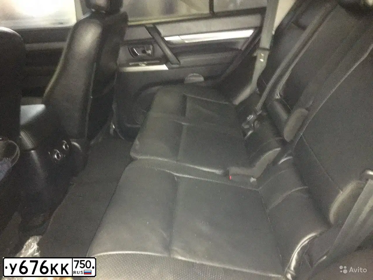 Фото автомобиля MITSUBISHI PAJERO, 2012 — госномер М858ТА197. Цвет: Коричневый
