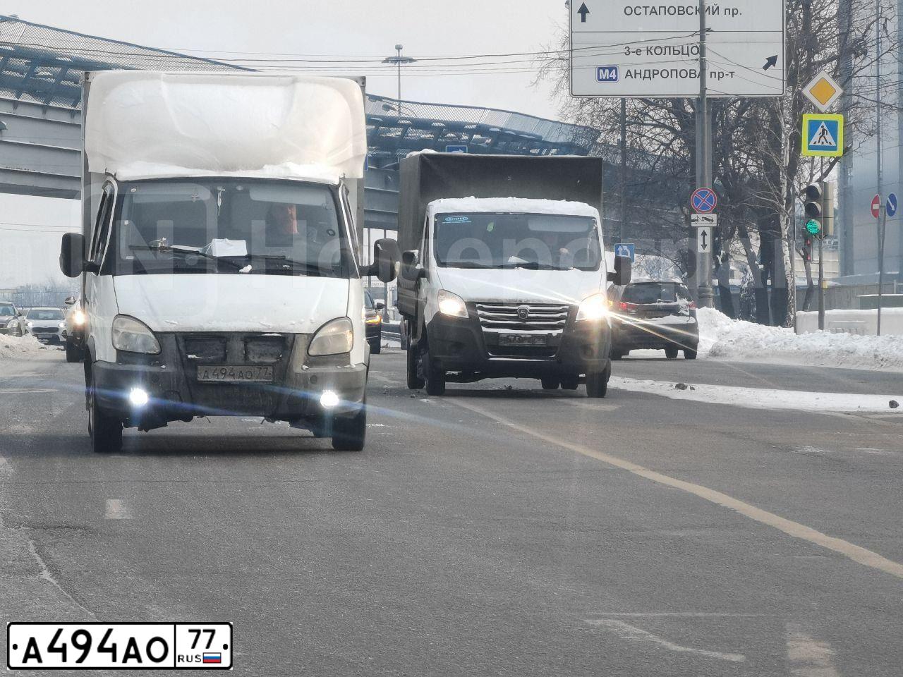 Фото автомобиля LADA 2104, 1993 — госномер А494АО77. Цвет: БЕЛЫЙ