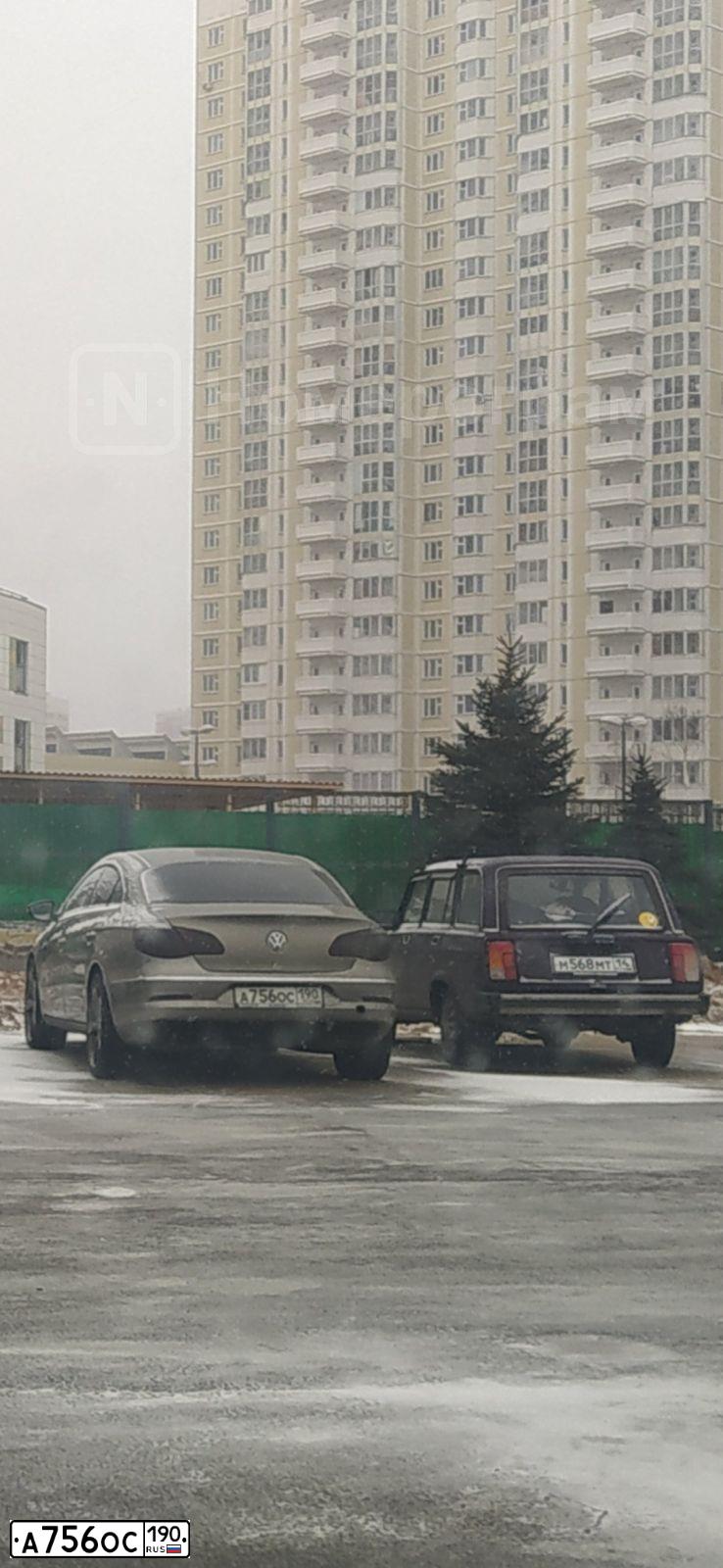 Фото автомобиля VOLKSWAGEN PASSAT, 2009 — госномер А756ОС190. Цвет: БЕЖЕВО-СЕРЫЙ