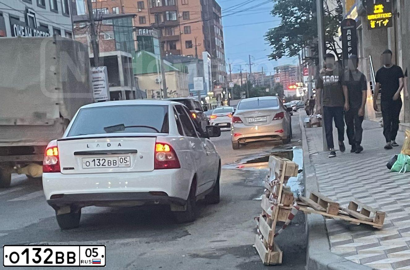 Фото автомобиля LADA 2170 PRIORA, 2012 — госномер О132ВВ05. Цвет: Белый