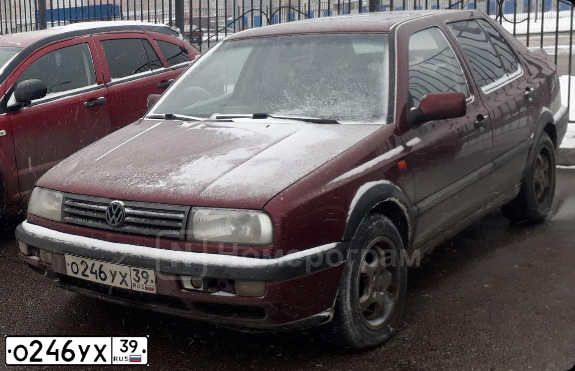 Фото автомобиля VOLKSWAGEN VENTO, 1992 — госномер С941СТ39