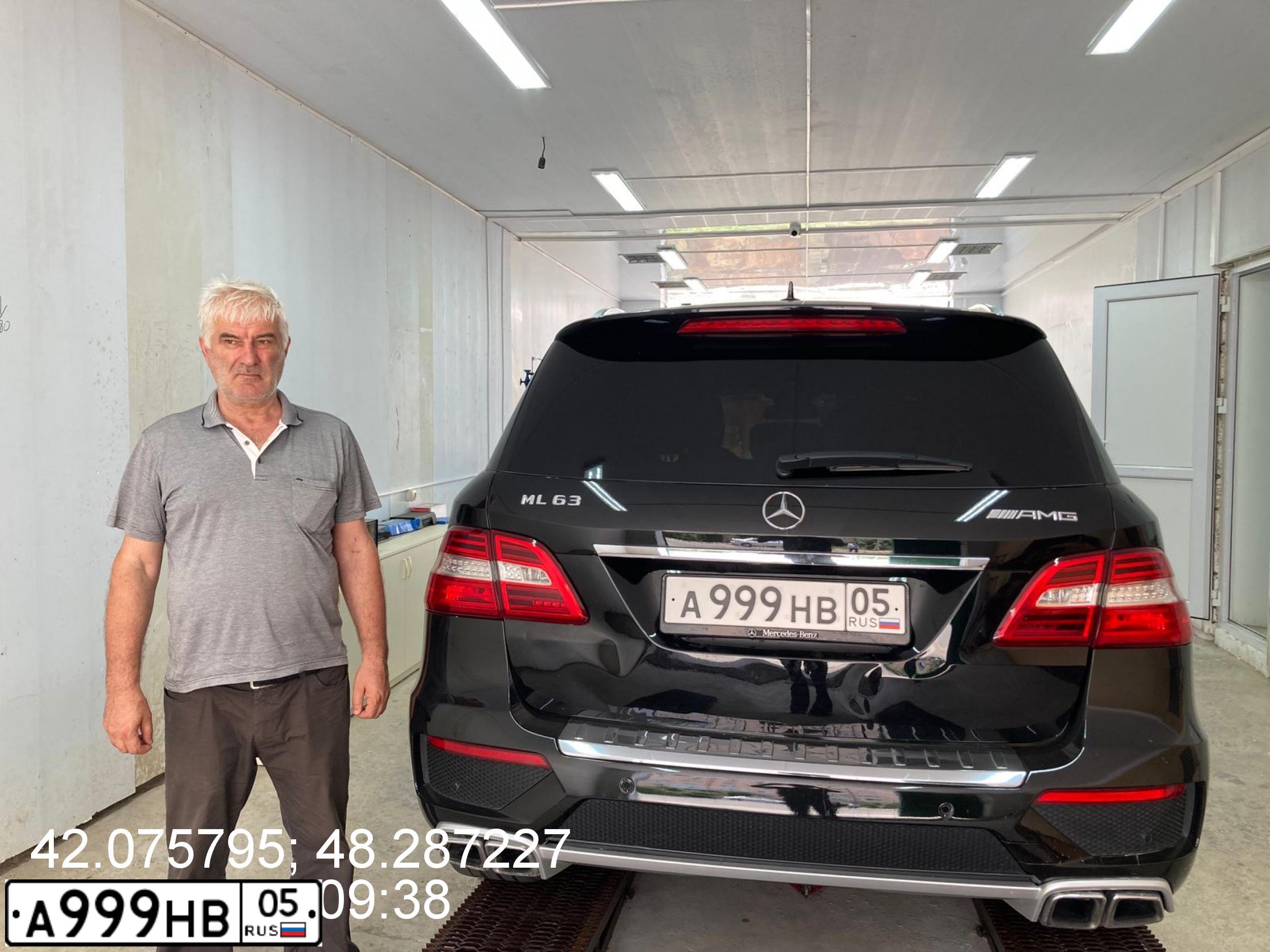 Фото автомобиля INFINITI Q50, 2014 — госномер А999НВ05. Цвет: Белый