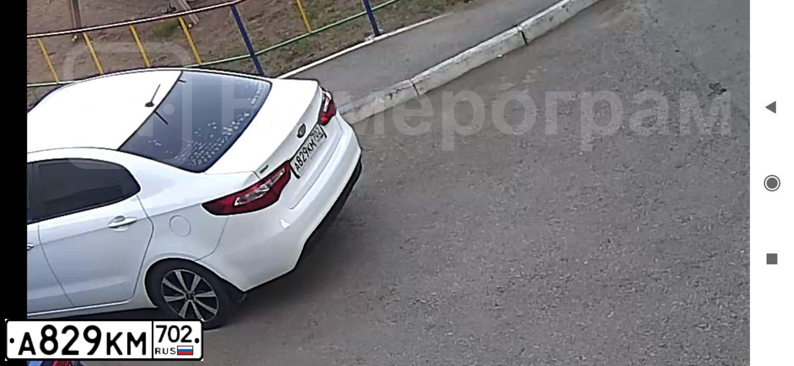 Фото автомобиля KIA RIO, 2014 — госномер В111МТ02. Цвет: Белый