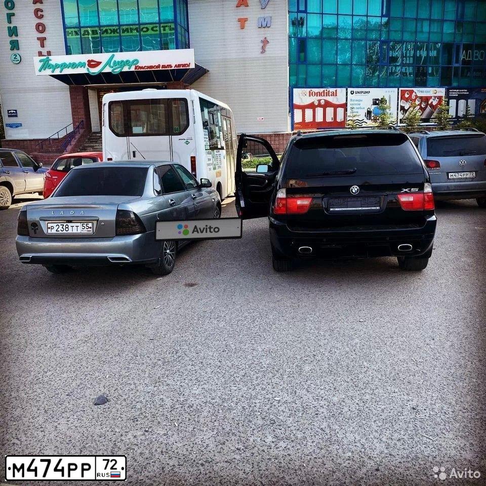 Фото автомобиля VOLKSWAGEN TOUAREG, 2009 — госномер В946МС156. Цвет: СВЕТЛО СЕРЫЙ