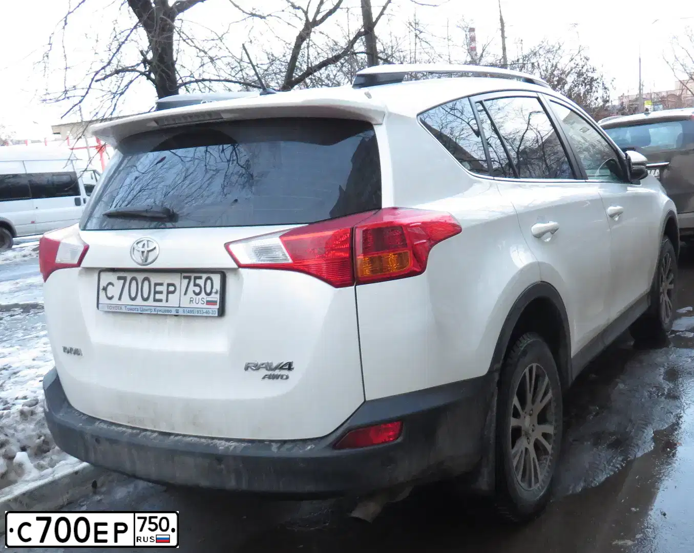 Фото автомобиля TOYOTA RAV4, 2014 — госномер С700ЕР750. Цвет: БЕЛЫЙ