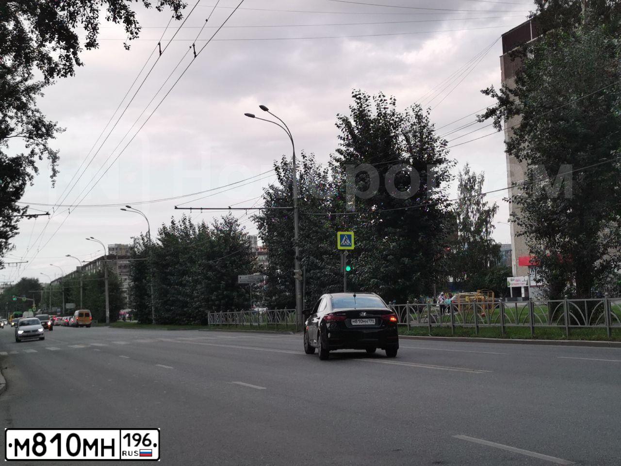 Фото автомобиля HYUNDAI SOLARIS, 2019 — госномер М810МН196. Цвет: ЧЕРНЫЙ