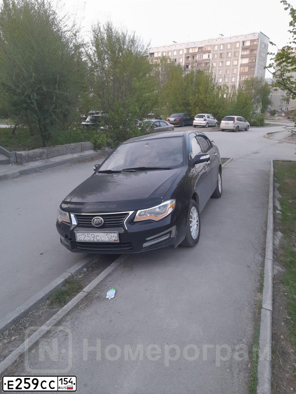 Фото автомобиля LIFAN SOLANO, 2014 — госномер Е259СС154. Цвет: ЧЕРНЫЙ