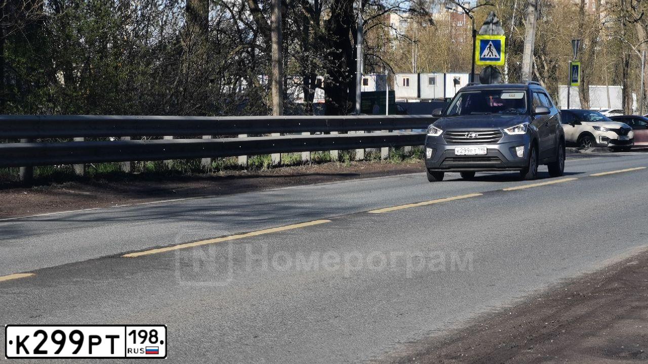 Фото автомобиля HYUNDAI CRETA, 2017 — госномер К299РТ198. Цвет: СЕРЫЙ