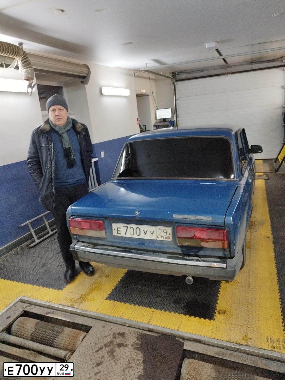 Фото автомобиля LADA 2107, 2008 — госномер Е700УУ29. Цвет: ТЕМНО ВИШНЕВЫЙ