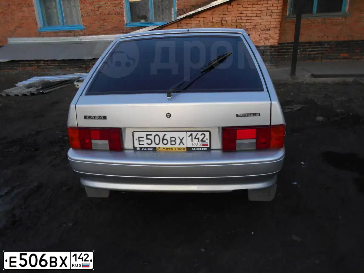 Фото автомобиля LADA 2114, 2013 — госномер М817ТМ154. Цвет: СВЕТЛО-СЕРЕБРИСТЫЙ  МЕТАЛЛИК