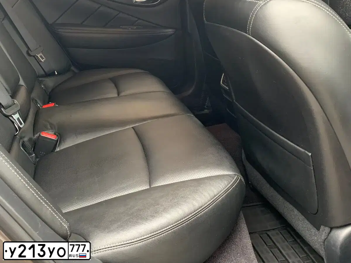 Фото автомобиля INFINITI Q50, 2016 — госномер Х221КР76. Цвет: Коричневый