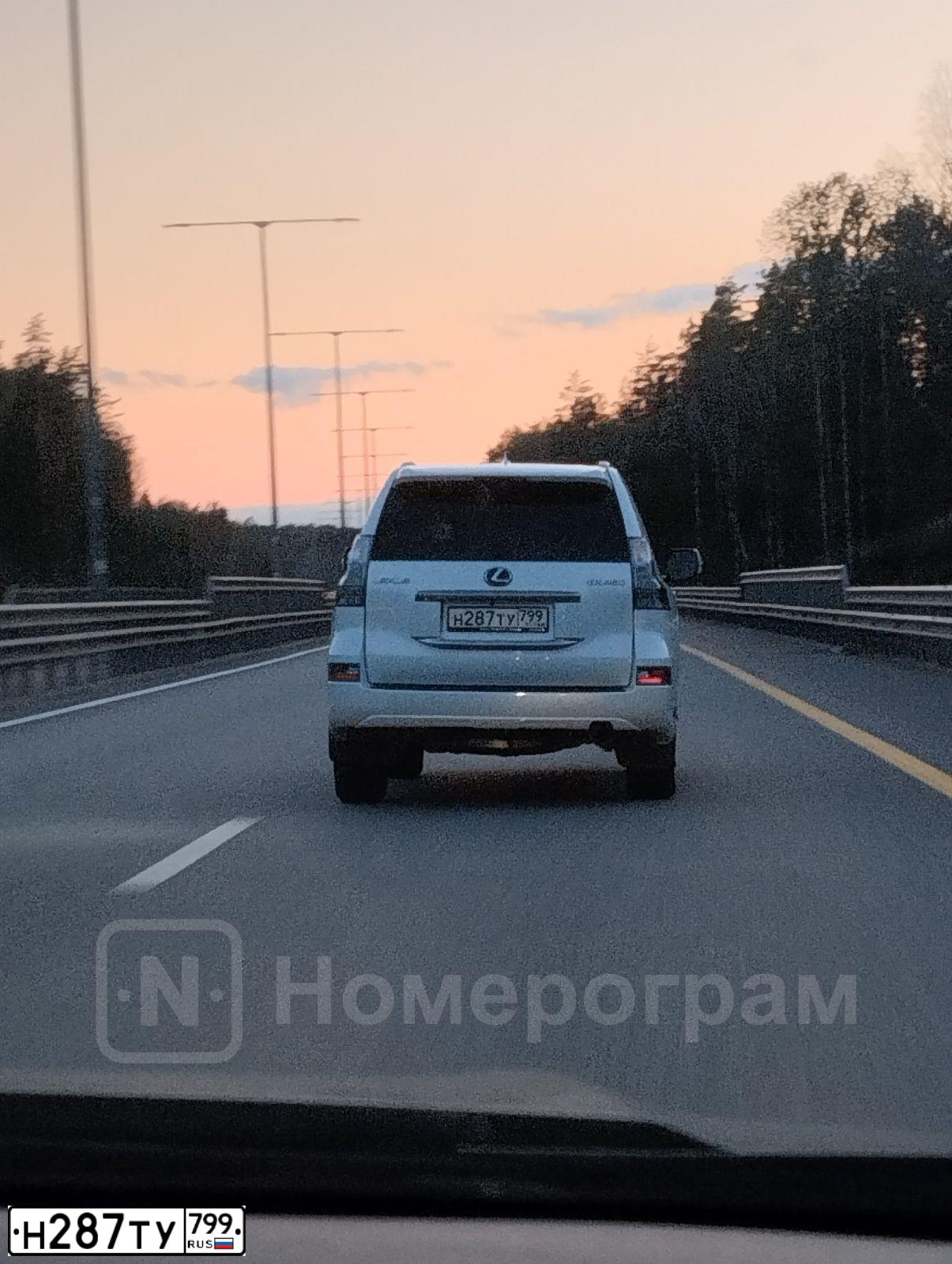 Фото автомобиля LEXUS GX, 2020 — госномер Н287ТУ799. Цвет: Белый