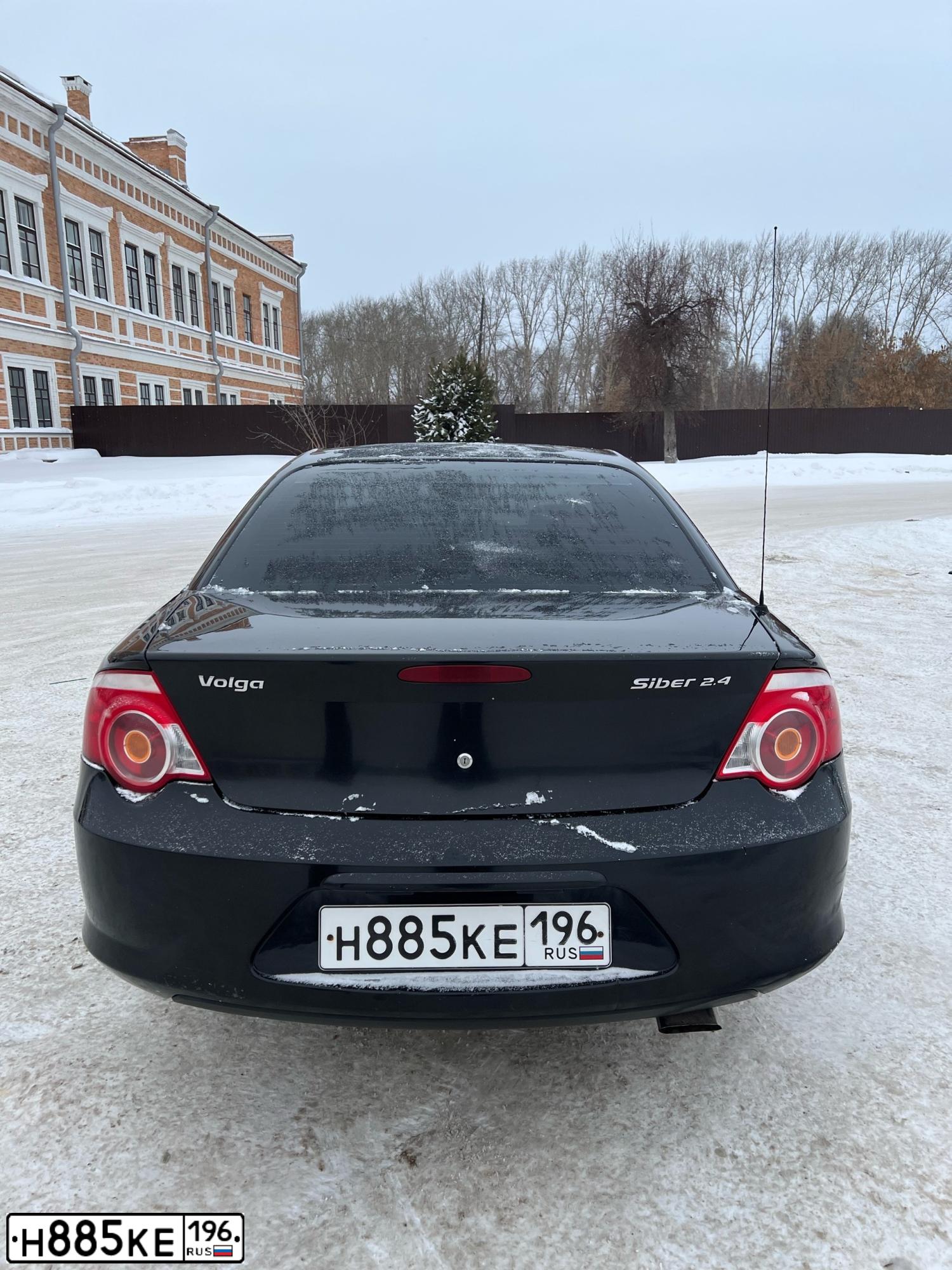 Фото автомобиля GAZ WOLGA SIBER, 2009 — госномер Н885КЕ196. Цвет: ЧЕРНЫЙ