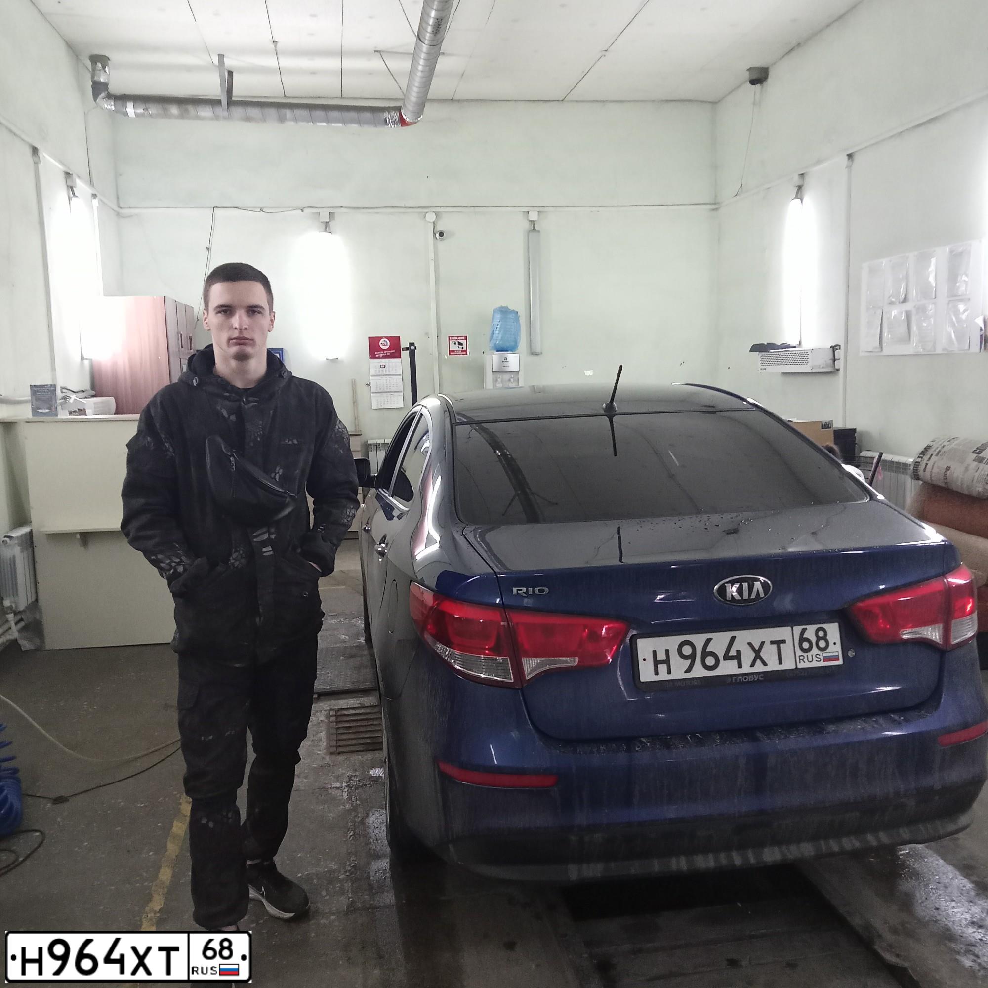 Фото автомобиля KIA RIO, 2016 — госномер О733МТ136. Цвет: синий