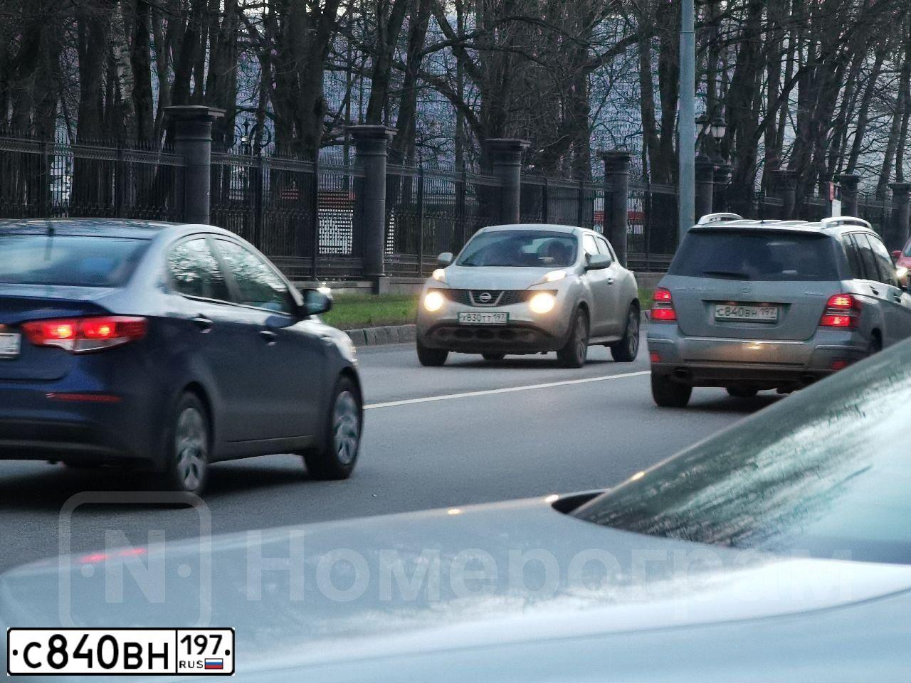 Фото автомобиля LEXUS LS, 2002 — госномер Н208РМ82. Цвет: БЕЖЕВЫЙ
