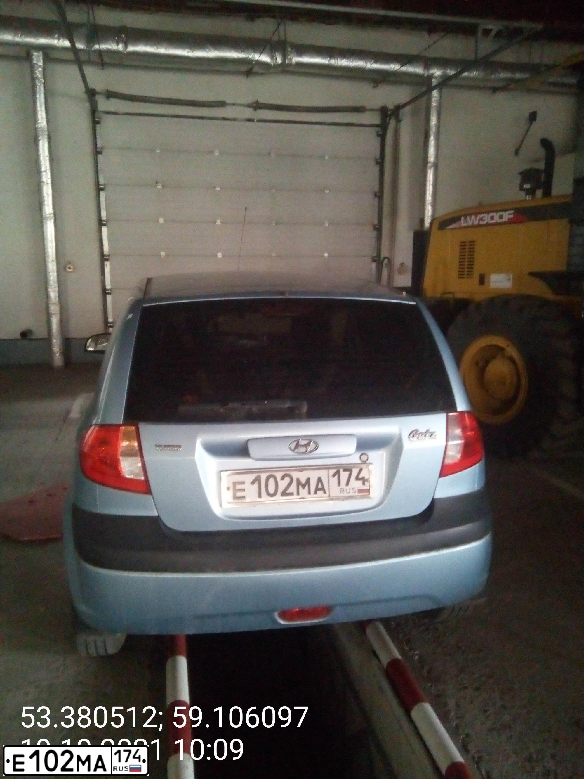 Фото автомобиля HYUNDAI GETZ, 2006 — госномер Е102МА174. Цвет: СВЕТЛО-ГОЛУБОЙ