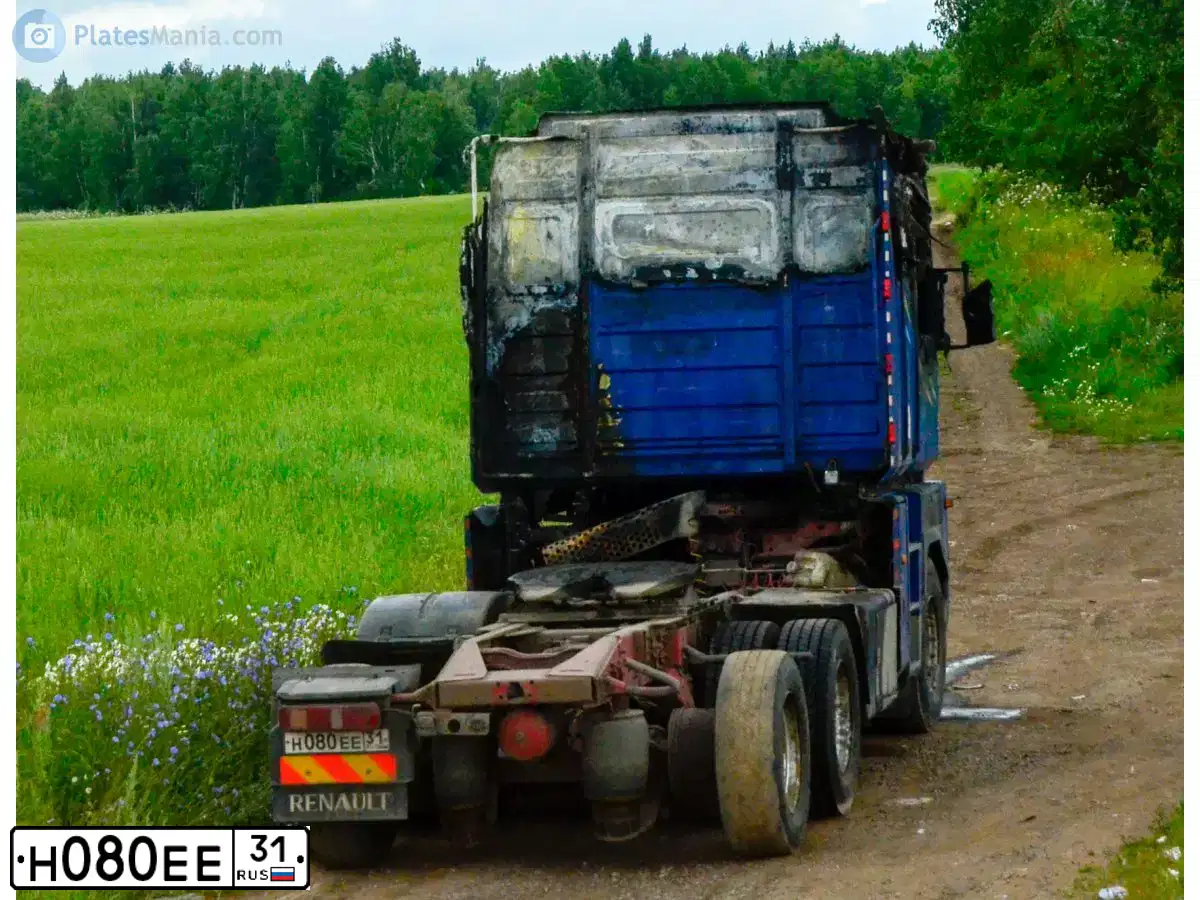 Фото автомобиля RENAULT MAGNUM, 2002 — госномер Н080ЕЕ31. Цвет: ЖЁЛТЫЙ