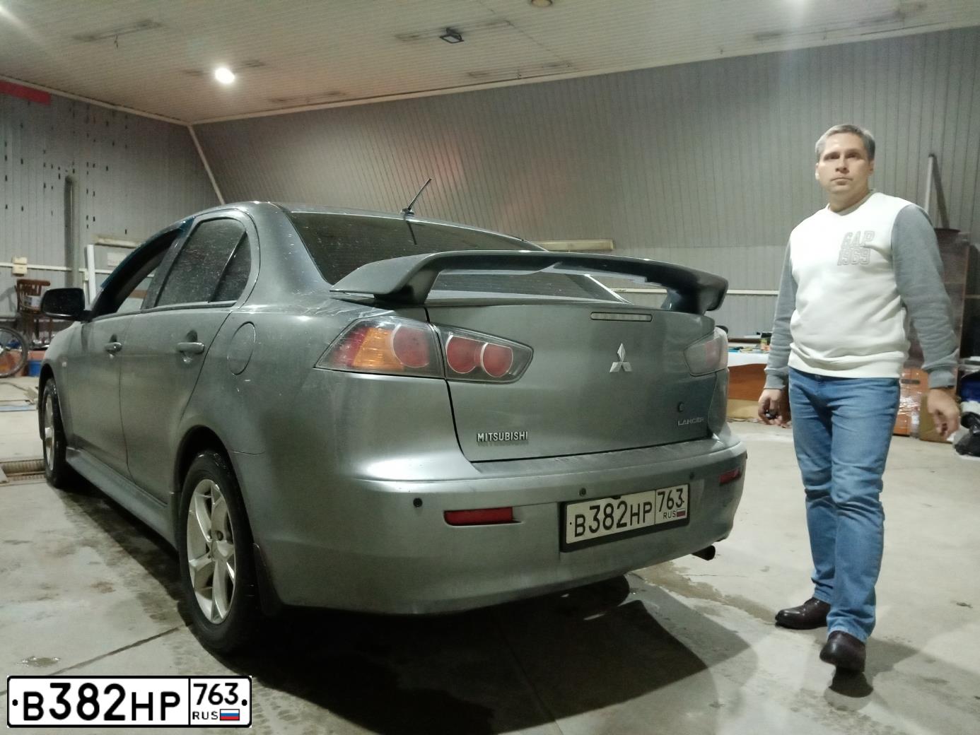 Фото автомобиля MITSUBISHI LANCER, 2012 — госномер В382НР763. Цвет: СЕРЫЙ