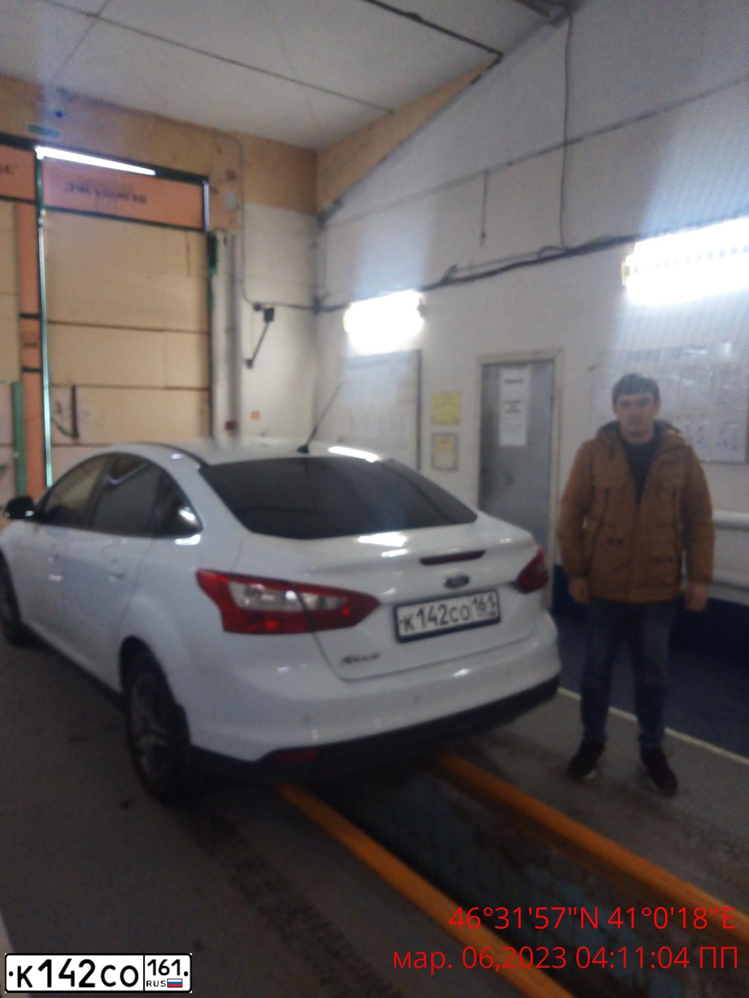 Фото автомобиля LADA 2112 LADA, 2006 — госномер В933УЕ05. Цвет: ЗОЛОТИСТЫЙ ТЕМНО-ЗЕЛЕНЫЙ