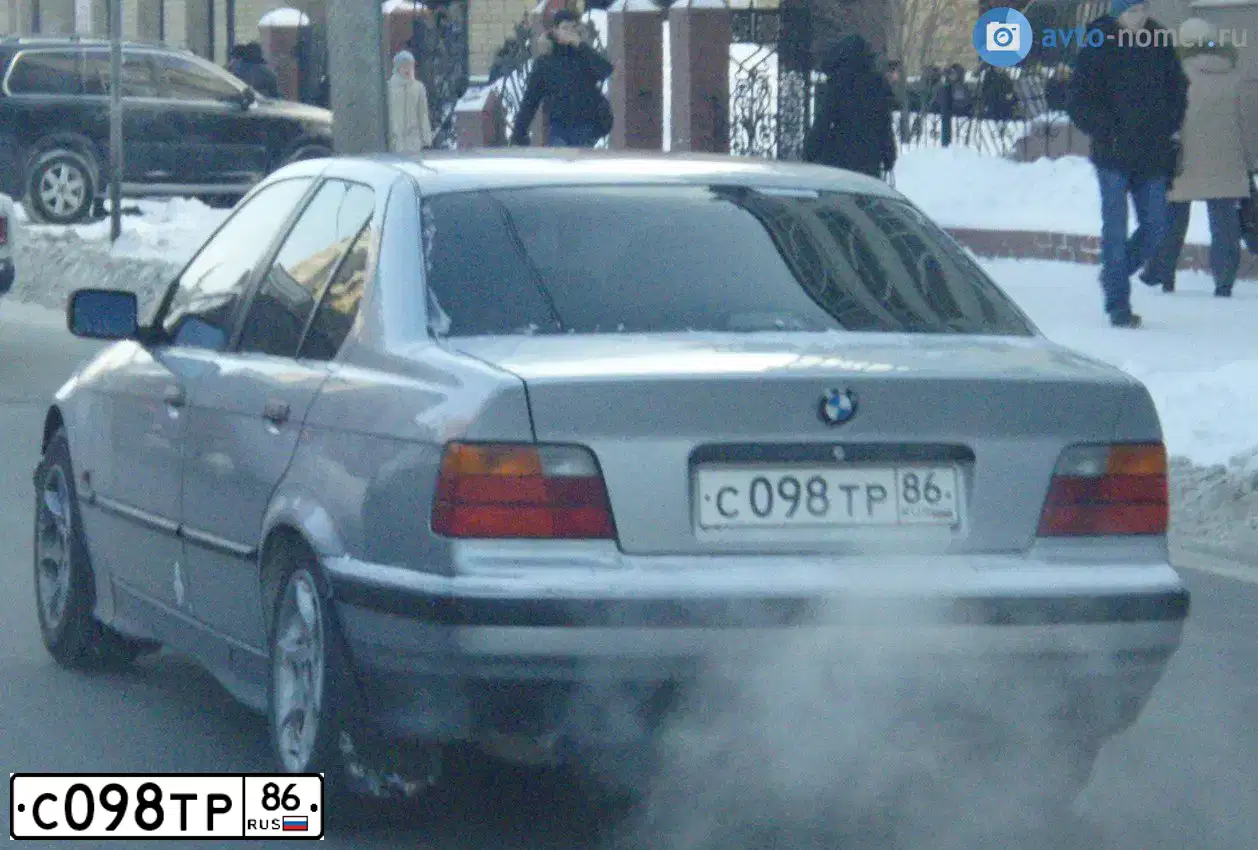 Фото автомобиля BMW SERIE 3, 1996 — госномер С098ТР86. Цвет: БЕЛЫЙ(СЕРЕБРИСТЫЙ)