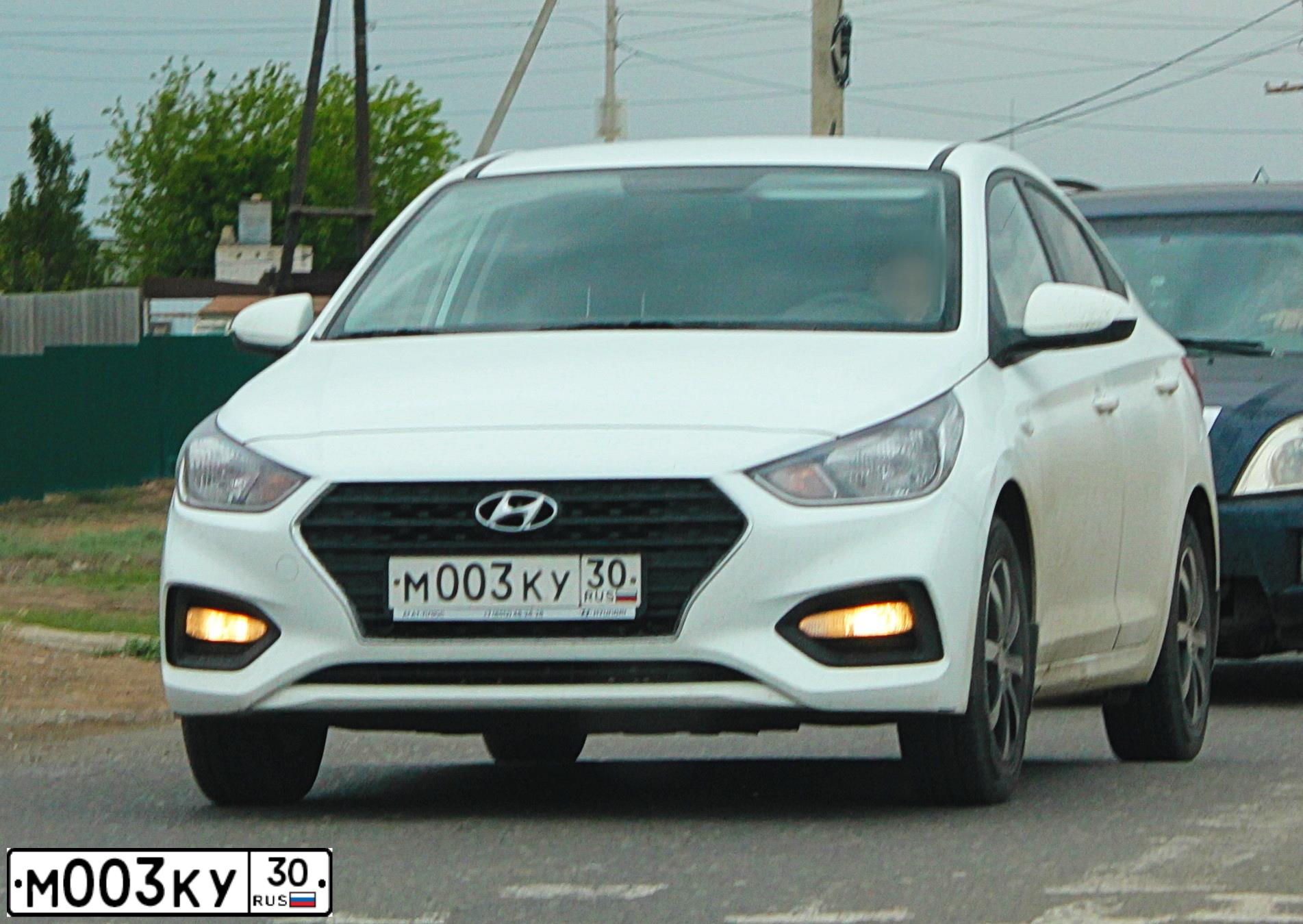 Фото автомобиля HYUNDAI SOLARIS, 2018 — госномер Р650УР30. Цвет: Белый