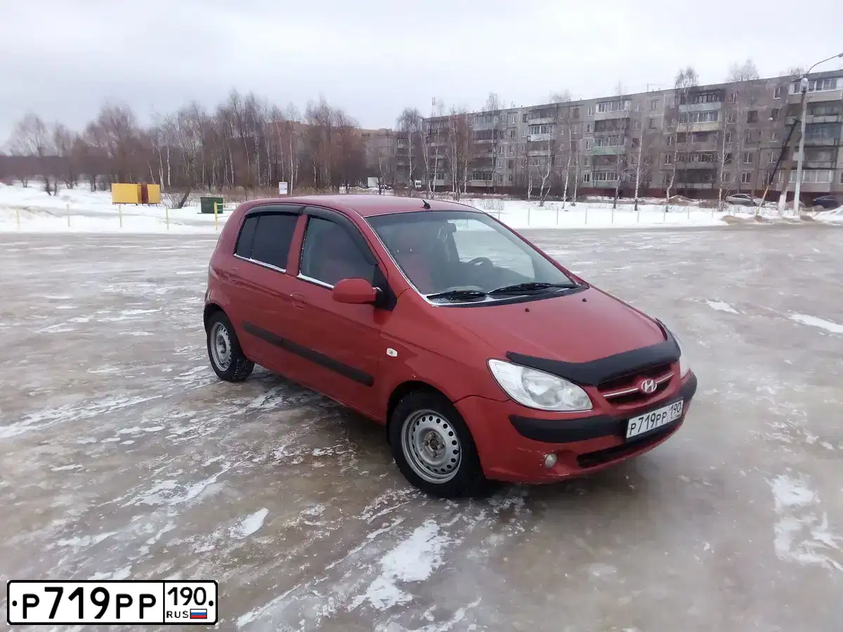 Фото автомобиля MITSUBISHI PAJERO SPORT, 2010 — госномер Р719РР190. Цвет: ЧЕРНЫЙ