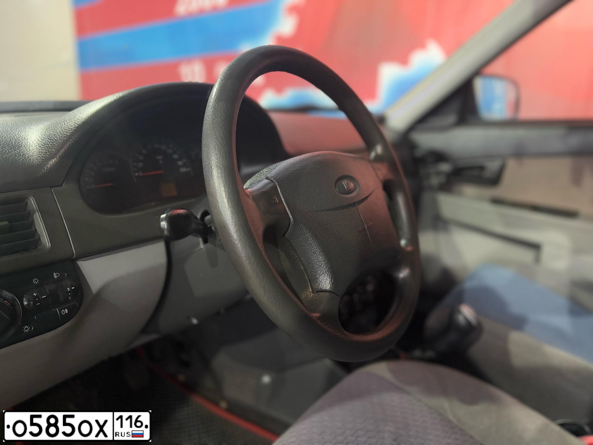 Фото автомобиля LADA 2170 PRIORA, 2008 — госномер О585ОХ116. Цвет: ТЕМНО-ВИШНЕВЫЙ
