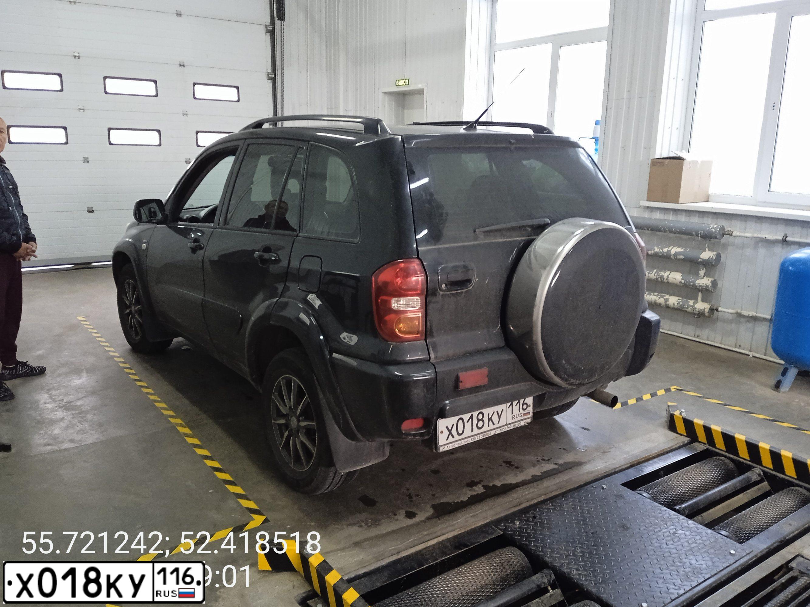 Фото автомобиля TOYOTA RAV4, 2004 — госномер М777РЕ18. Цвет: ЧЕРНЫЙ
