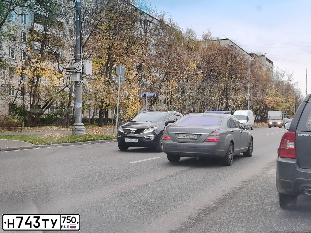 Фото автомобиля MERCEDES-BENZ S-KLASSE, 2007 — госномер Р833ОТ790