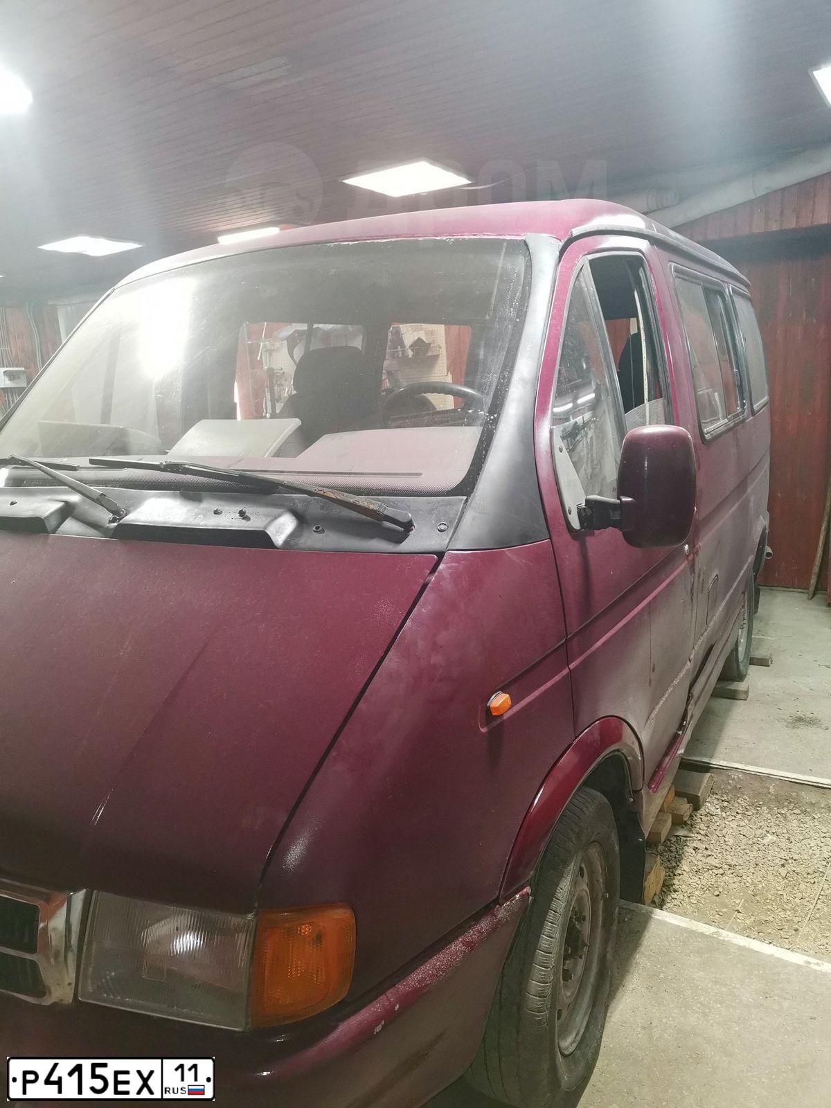 Фото автомобиля GAZ 2217 SOBOL, 2000 — госномер Р133СР11. Цвет: ГРАНАТ
