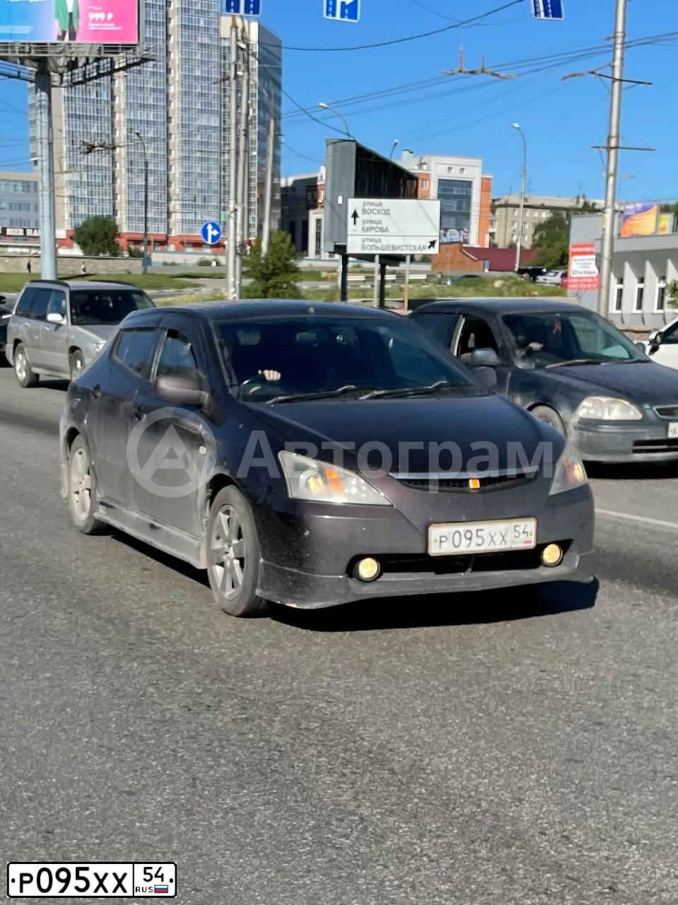 Фото автомобиля TOYOTA WILL VS, 2001 — госномер О673РУ154