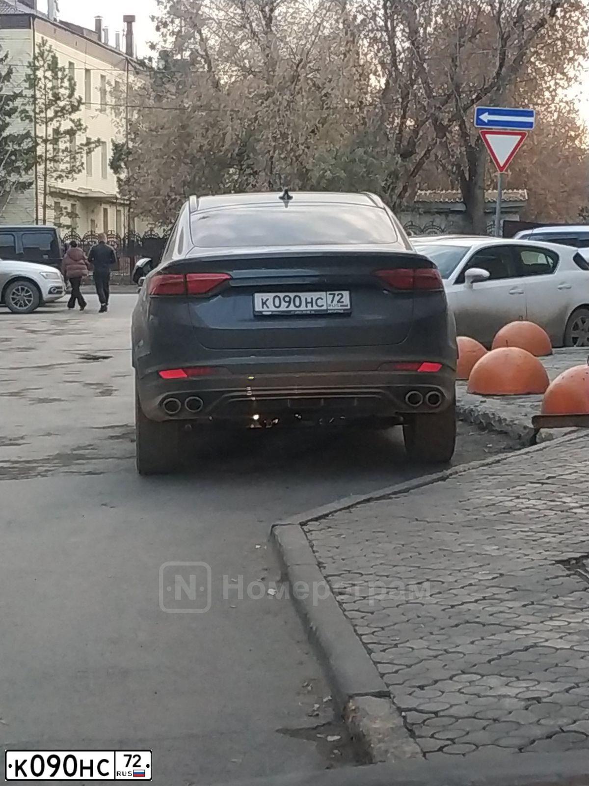 Фото автомобиля TOYOTA CAMRY, 2008 — госномер К090НС72. Цвет: ЧЕРНЫЙ