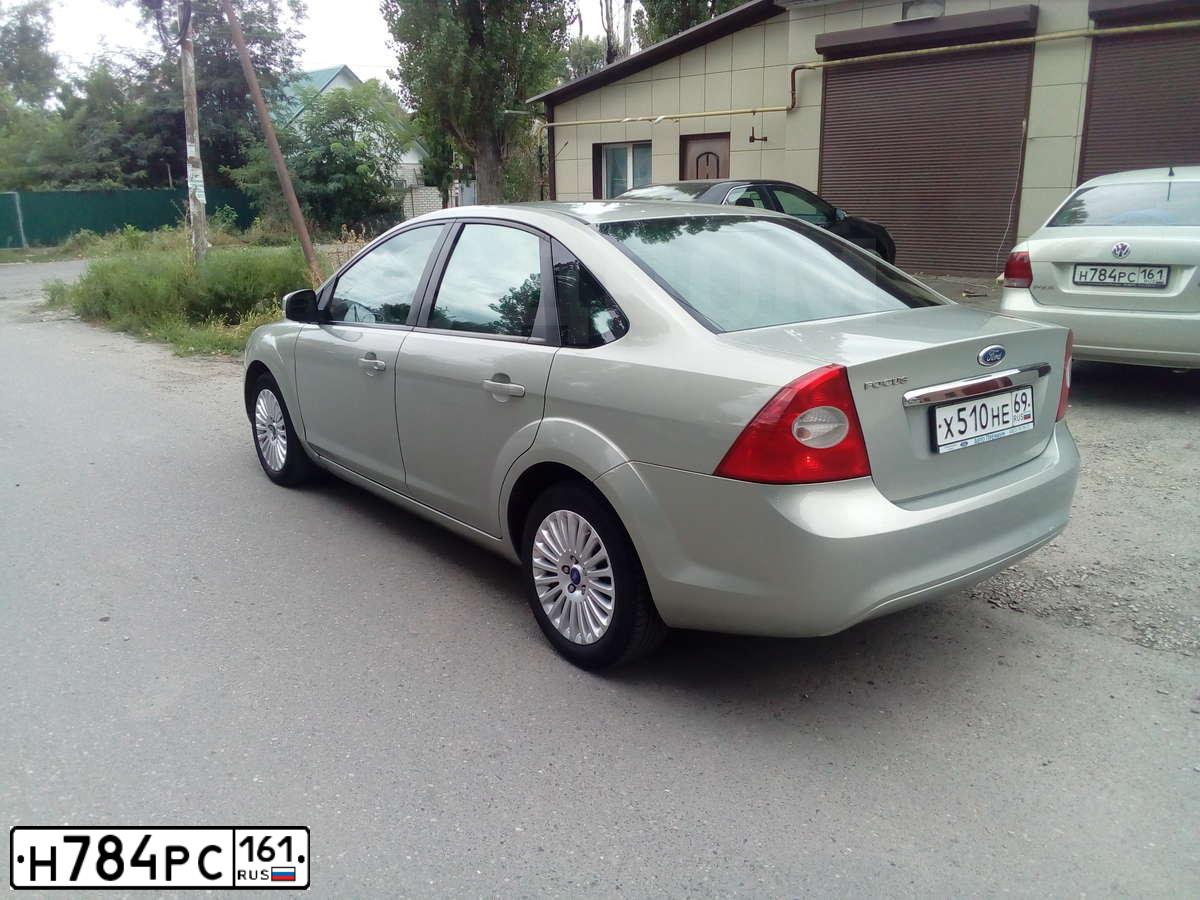 Фото автомобиля VOLKSWAGEN POLO, 2014 — госномер Н784РС161. Цвет: Серебристо-Желтый
