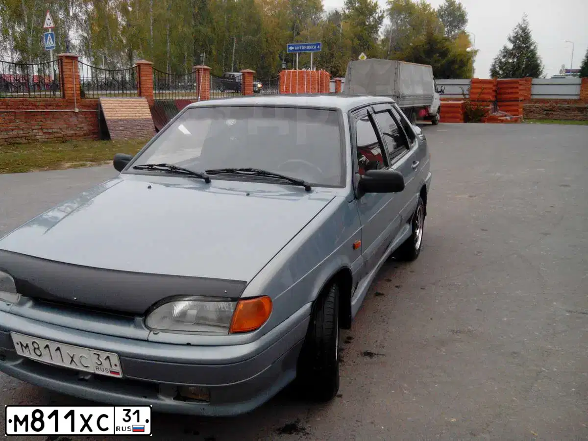 Фото автомобиля LADA 2115 SAMARA, 2002 — госномер М811ХС31. Цвет: ЗОЛОТИСТО-СЕРЫЙ