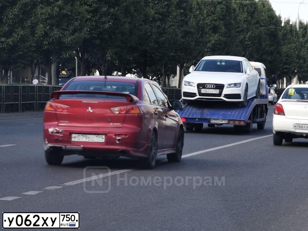 Фото автомобиля AUDI A7, 2013 — госномер М001ТТ96. Цвет: БЕЛЫЙ