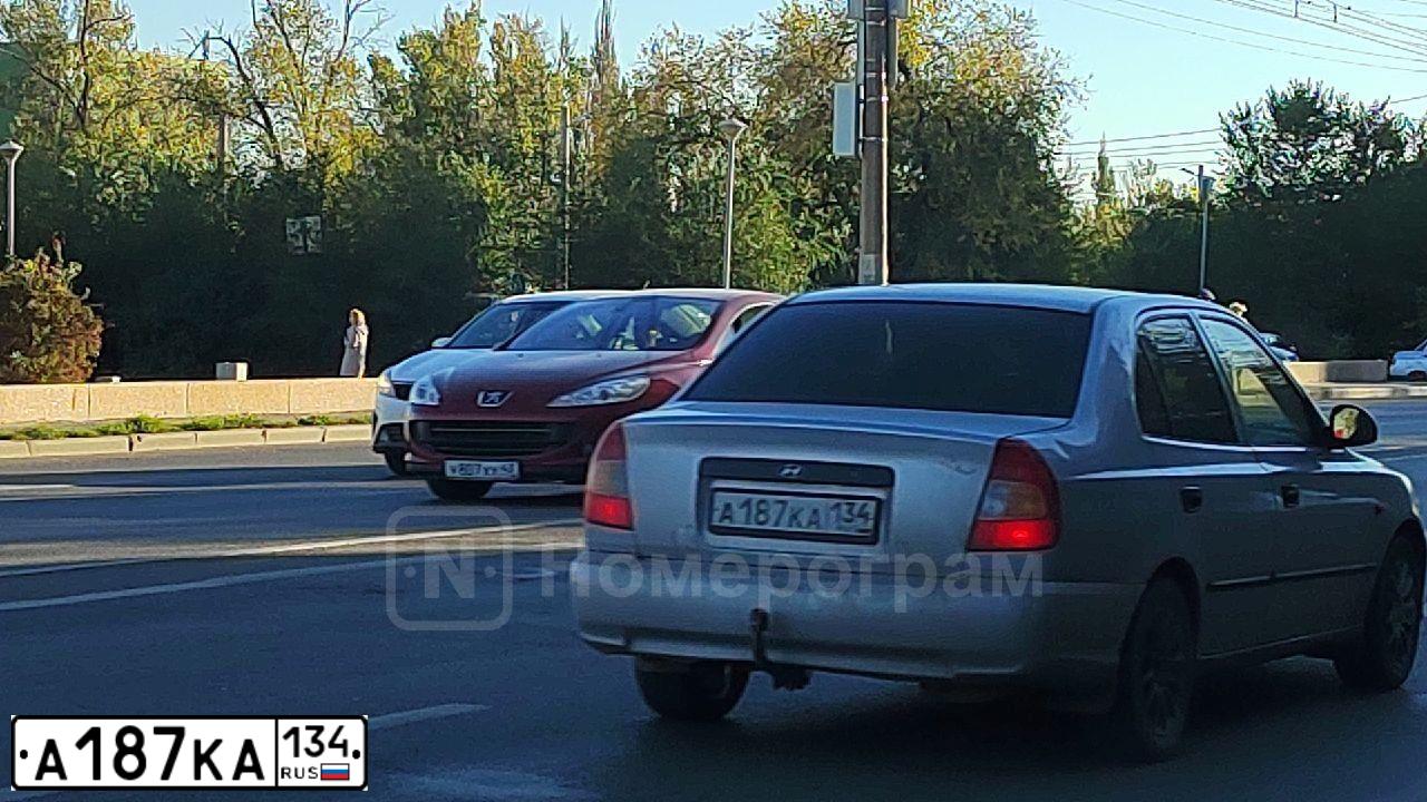 Фото автомобиля TAGAZ ACCENT, 2004 — госномер А187КА134. Цвет: Серебристый