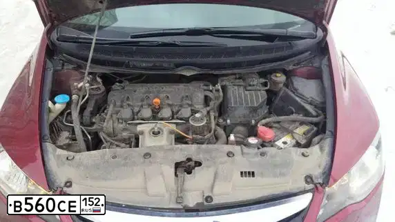 Фото автомобиля HONDA CIVIC, 2010 — госномер В560СЕ152. Цвет: ТЕМНО-КРАСНЫЙ