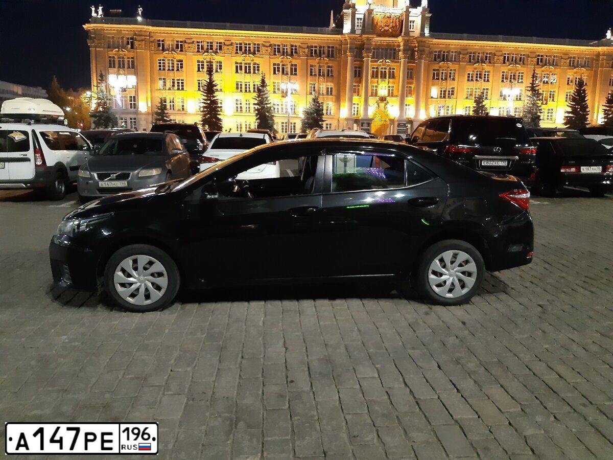 Фото автомобиля SUZUKI SX 4, 2008 — госномер А147РЕ196. Цвет: ОРАНЖЕВЫЙ