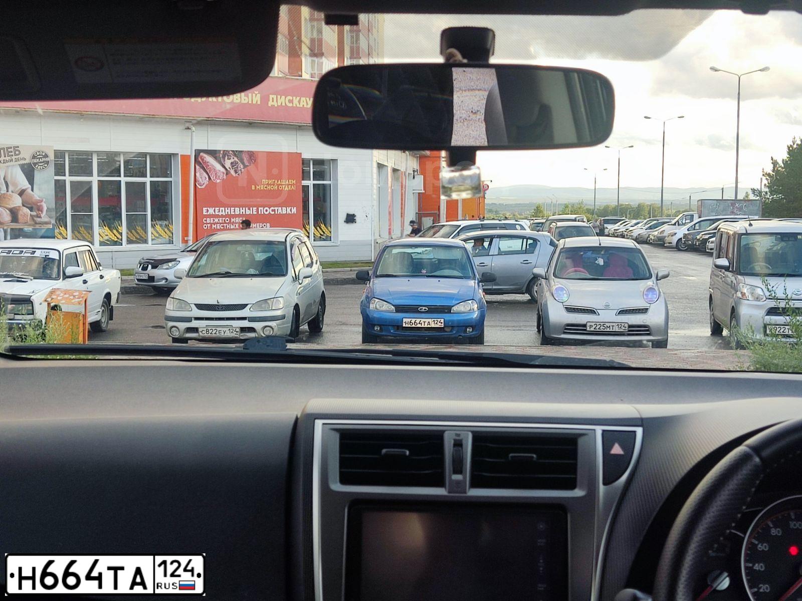 Фото автомобиля LADA 1118 KALINA, 2006 — госномер Н664ТА124. Цвет: синий