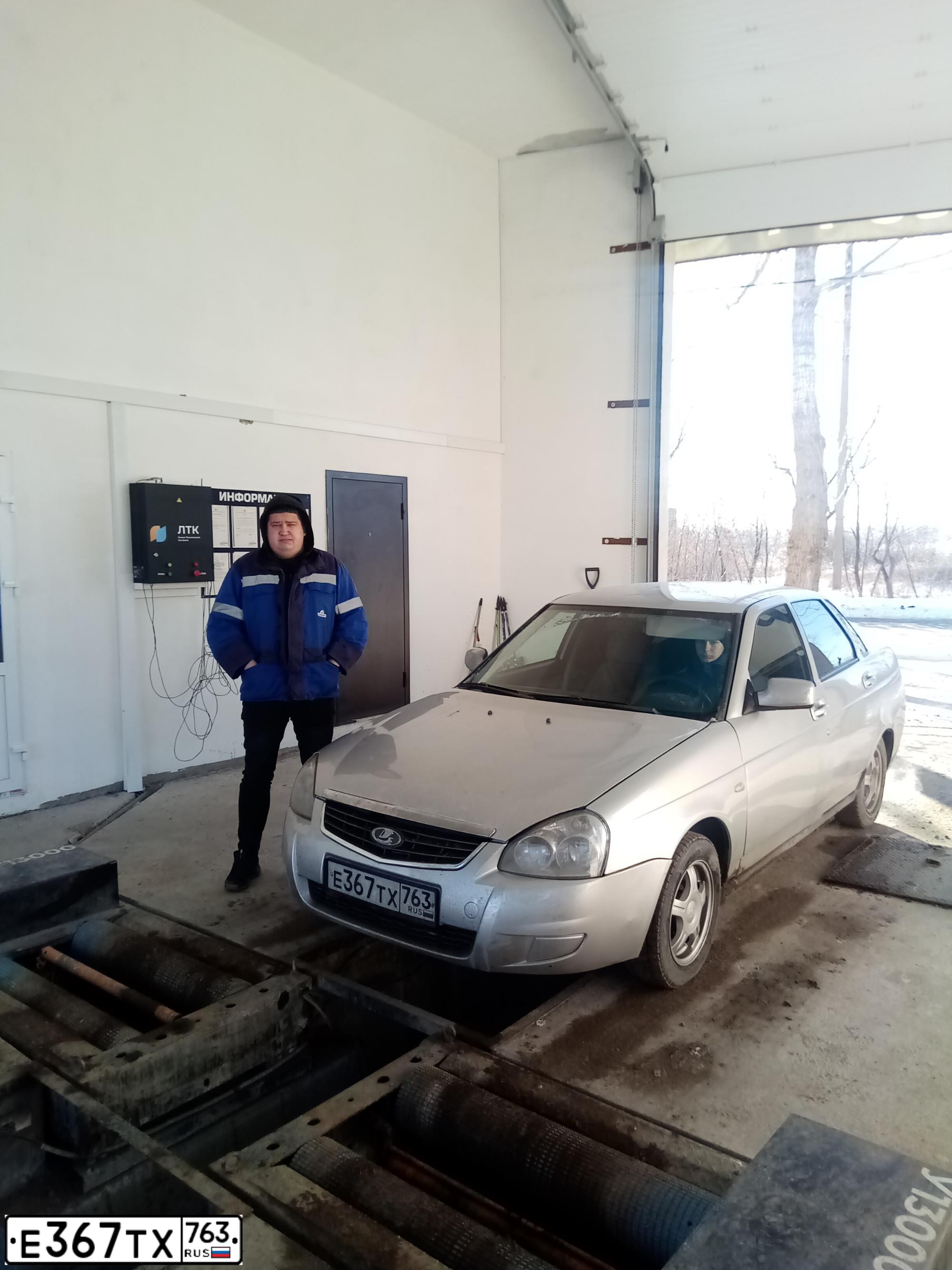 Фото автомобиля LADA 2170 PRIORA, 2008 — госномер Е367ТХ763. Цвет: Светло-Серебристый металлик