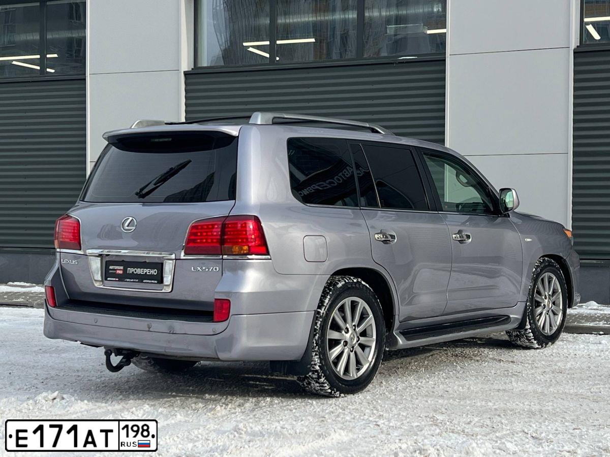 Фото автомобиля LEXUS S LX, 2011 — госномер О574ОО98. Цвет: СЕРЕБРИСТЫЙ