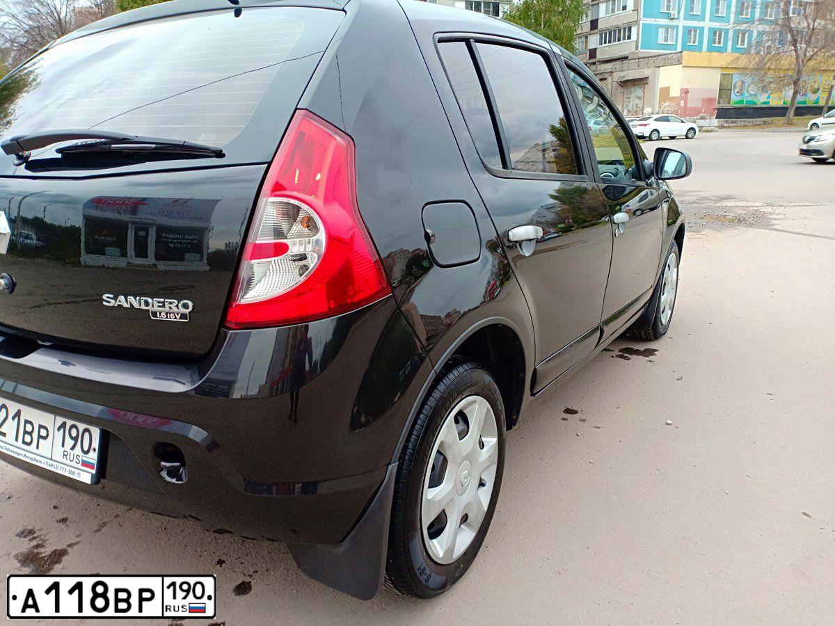 Фото автомобиля HYUNDAI H 1/H 100/STAREX, 2002 — госномер А118ВР190. Цвет: СЕРЫЙ ТЕМНЫЙ