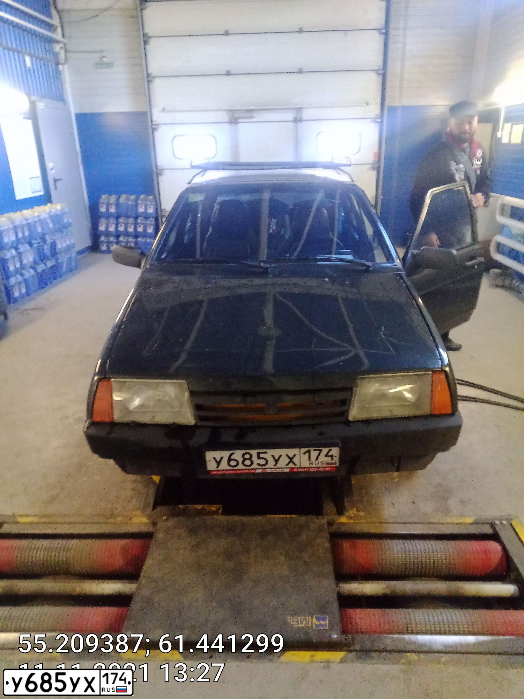 Фото автомобиля LADA 2109, 2002 — госномер У905КС774